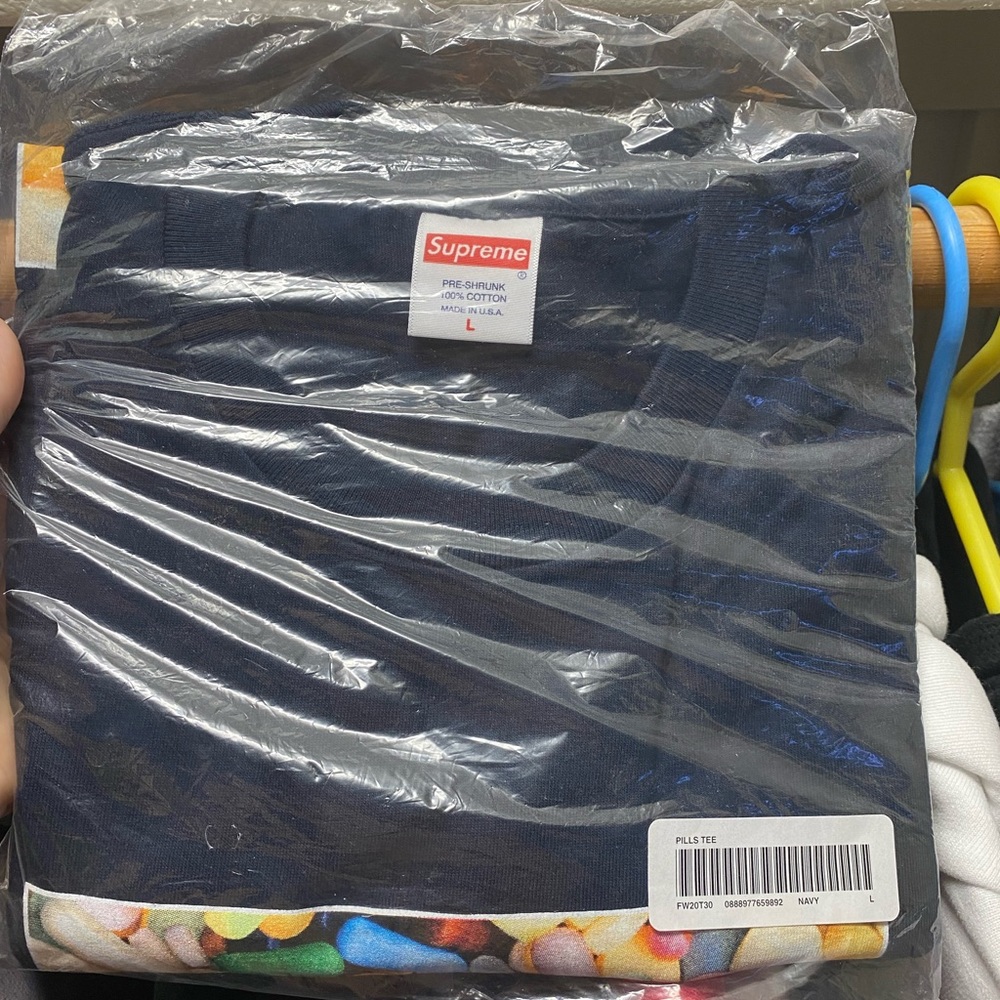 Mens Supreme Navy Pills Tee Size L